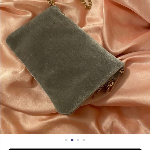 gray purse - Picture 2 of 4